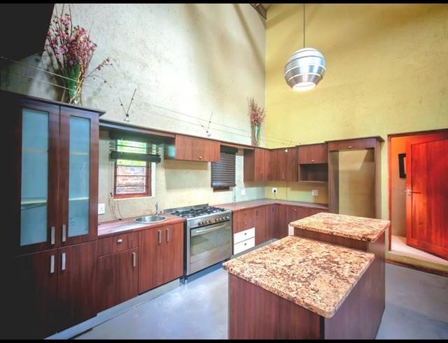 4 BEDROOM PROPERTY TO RENT IN LYNNWOOD GLEN